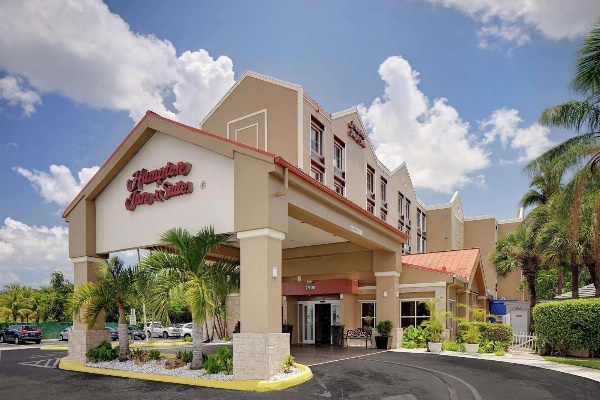 Hampton Inn By Hilton And Suites Ft. Lauderdale-Airport image 1