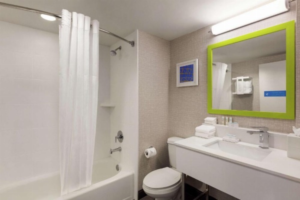 Hampton Inn By Hilton And Suites Ft. Lauderdale-Airport image 15